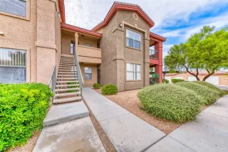 Photo #1: 2295578 Listing