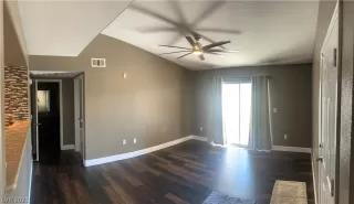 Photo #4: 2295587 Listing