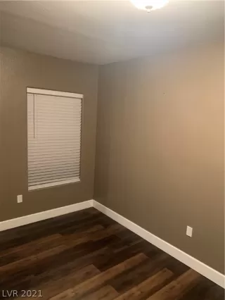 Photo #5: 2295587 Listing