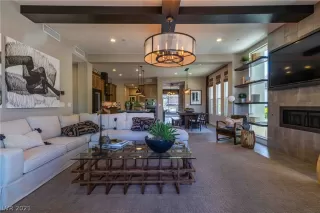 Photo #3: 2295612 Listing