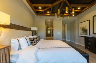 Photo #5: 2295612 Listing