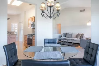 Photo #6: 2295632 Listing 