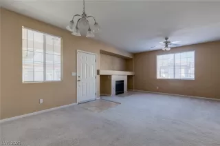 Photo #5: 2295635 Listing