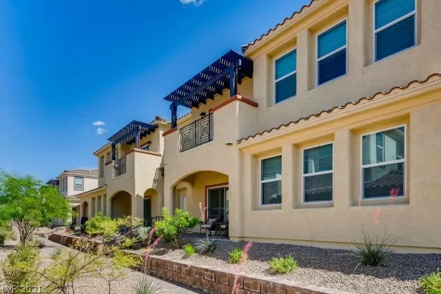 MLS: 2295639 Condo For Sale