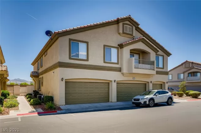 MLS: 2295642 Condo For Sale