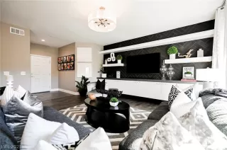 Photo #5: 2295647 Listing 