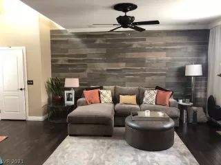 Photo #2: 2295658 Listing