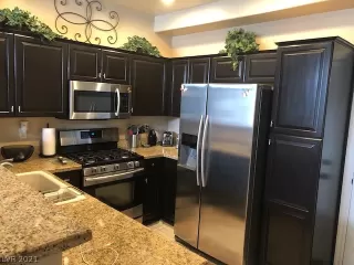 Photo #4: 2295658 Listing