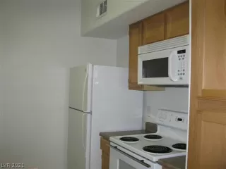 Photo #1: 2295709 Listing 