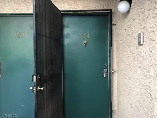 Photo #1: 2295719 Listing 