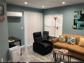 Photo #4: 2295719 Listing 