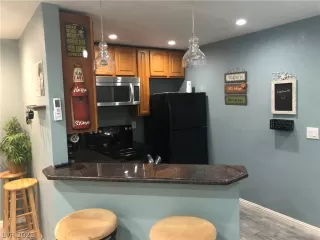 Photo #6: 2295719 Listing 