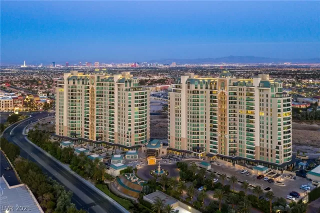 MLS: 2295735 Condo For Sale