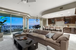 Photo #1: 2295735 Listing