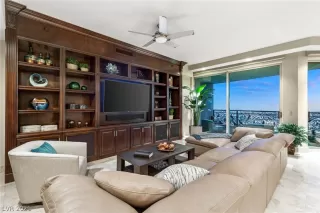 Photo #3: 2295735 Listing