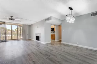 Photo #5: 2295738 Listing