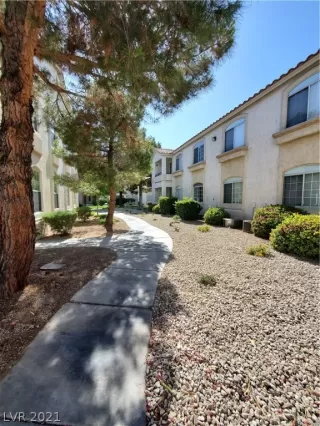 Photo #4: 2295811 Listing