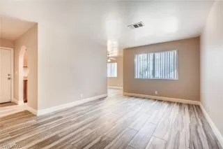 Photo #1: 2295812 Listing 