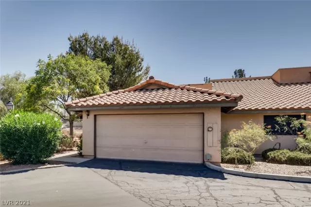 MLS: 2295842 Condo For Sale