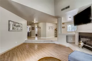 Photo #3: 2295842 Listing 