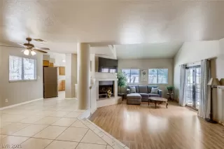 Photo #4: 2295842 Listing 