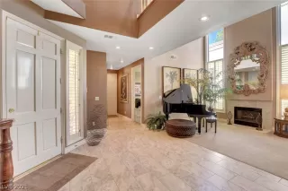 Photo #4: 2295880 Listing