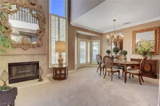 Photo #6: 2295880 Listing