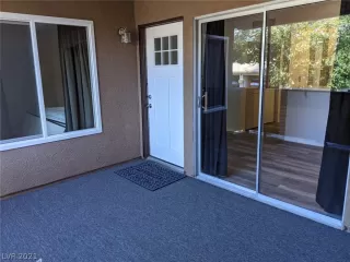 Photo #2: 2295884 Listing