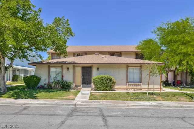 MLS: 2295894 Condo For Sale