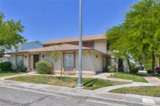 Photo #1: 2295894 Listing 