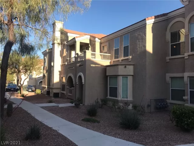 MLS: 2295925 Condo For Sale