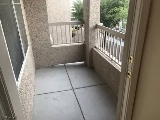 Photo #4: 2295925 Listing