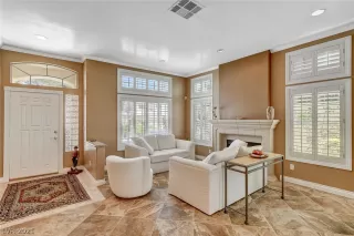 Photo #4: 2295926 Listing