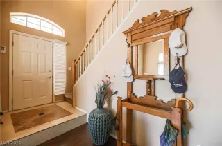 Photo #5: 2295932 Listing 