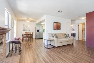 Photo #6: 2295933 Listing 