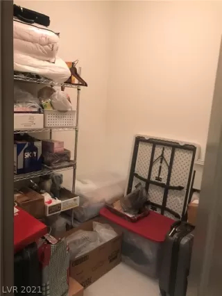 Photo #5: 2295937 Listing 