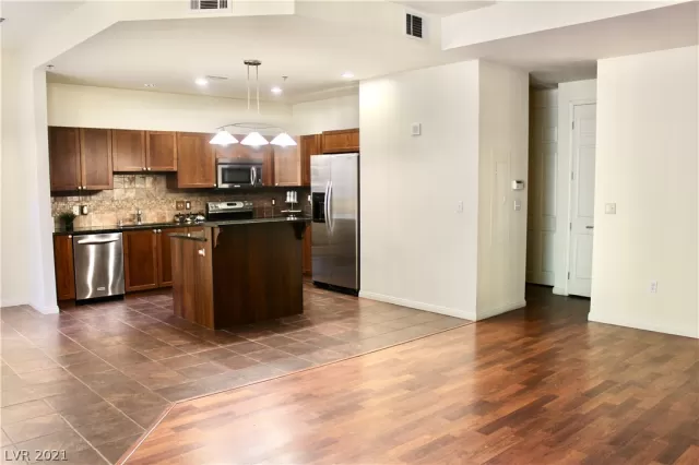 MLS: 2295956 Condo For Sale