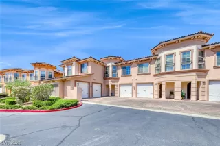 Photo #2: 2295965 Listing