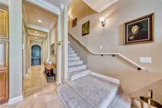 Photo #4: 2295965 Listing