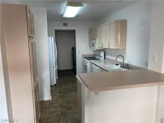 Photo #3: 2295974 Listing 