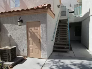 Photo #1: 2295976 Listing 