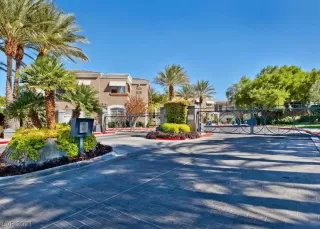 Photo #1: 2295997 Listing