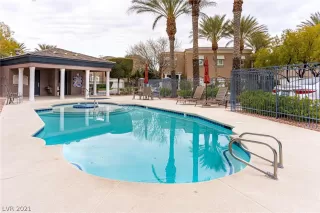 Photo #4: 2295997 Listing