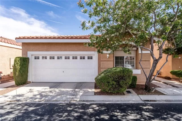 MLS: 2296029 Condo For Sale