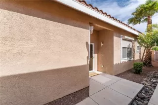 Photo #2: 2296029 Listing 