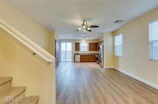 Photo #5: 2296045 Listing 