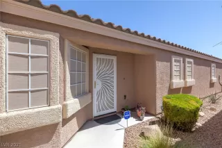 Photo #1: 2296047 Listing