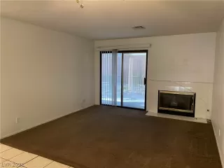 Photo #3: 2296081 Listing