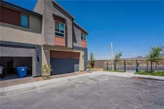 Photo #2: 2296093 Listing