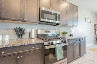 Photo #6: 2296093 Listing